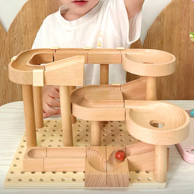 Holzspielzeug Kugelbahn