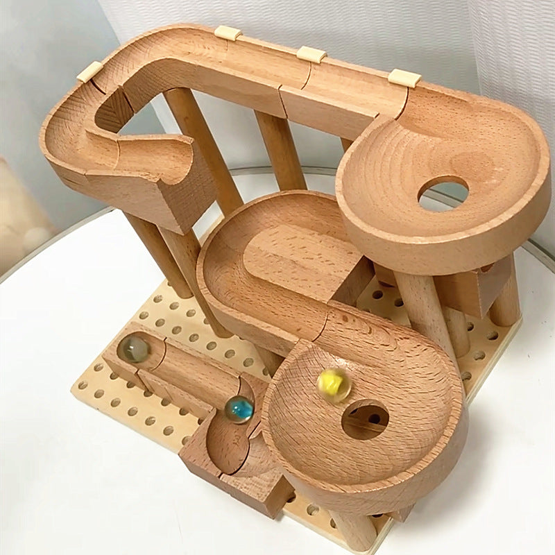 Holzspielzeug Kugelbahn